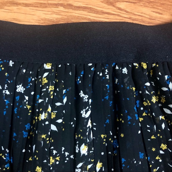 Black Ruffle Tiered Pleated Skirt with Blue Yellow - Picture 6 of 8